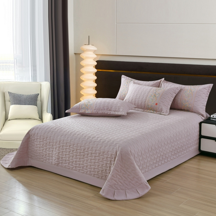 91家纺网 家纺一手货源 找家纺 OL家纺 2025春夏新款轻奢风针织云棉床盖夹绵防滑床盖款四件套 浅紫