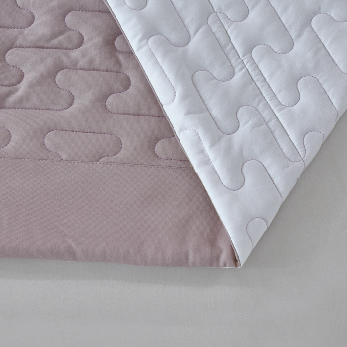 91家纺网 家纺一手货源 找家纺 OL家纺 2025春夏新款轻奢风针织云棉床盖夹绵防滑床盖款四件套 浅紫