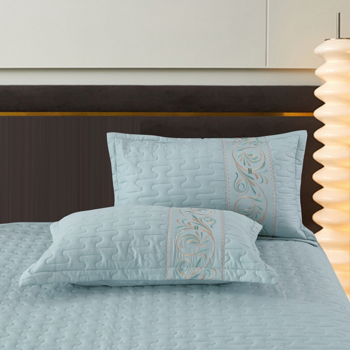 91家纺网 家纺一手货源 找家纺 OL家纺 2025春夏新款轻奢风针织云棉床盖夹绵防滑床该款四件套 水蓝