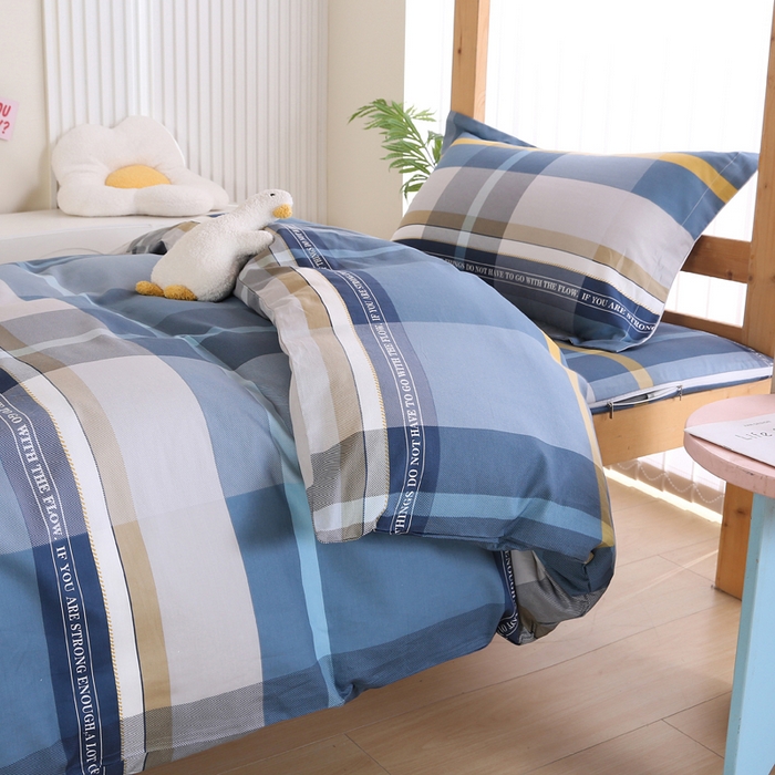 91家纺网 家纺一手货源 找家纺 凯森家纺 2025新款133x72全棉三件套床套款学生被套宿舍寝室垫套款六件套 卡乐-蓝