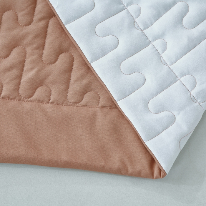 91家纺网 家纺一手货源 找家纺 OL家纺 2025春夏新款轻奢风针织云棉床盖夹绵防滑床该款四件套 豆沙