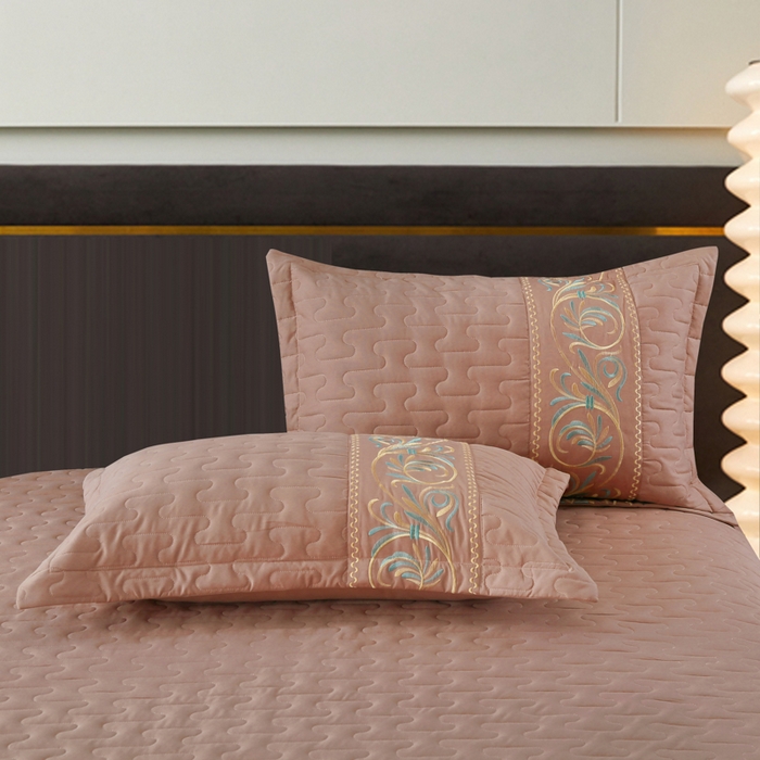 91家纺网 家纺一手货源 找家纺 OL家纺 2025春夏新款轻奢风针织云棉床盖夹绵防滑床该款四件套 豆沙