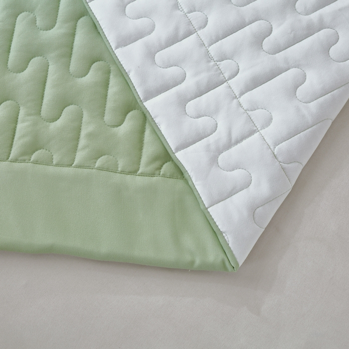 91家纺网 家纺一手货源 找家纺 OL家纺 2025春夏新款轻奢风针织云棉床盖夹绵防滑床盖款四件套 果绿