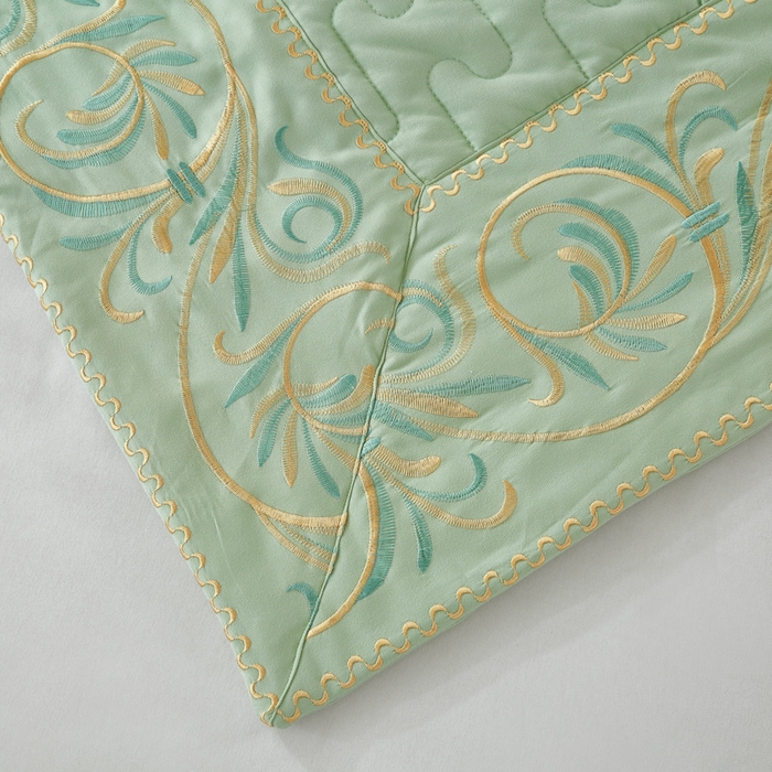 91家纺网 家纺一手货源 找家纺 OL家纺 2025春夏新款轻奢风针织云棉床盖夹绵防滑床盖款四件套 果绿