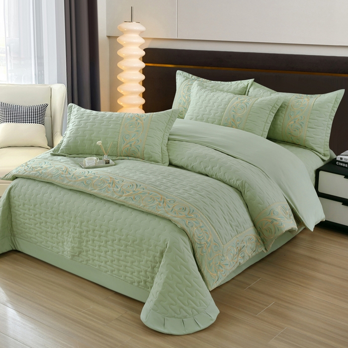 91家纺网 家纺一手货源 找家纺 OL家纺 2025春夏新款轻奢风针织云棉床盖夹绵防滑床盖款四件套 果绿