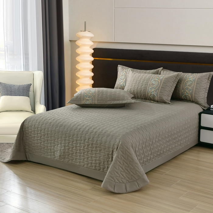 91家纺网 家纺一手货源 找家纺 OL家纺 2025春夏新款轻奢风针织云棉床盖夹绵防滑床该款四件套 灰色