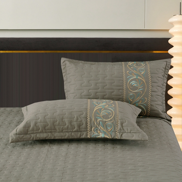 91家纺网 家纺一手货源 找家纺 OL家纺 2025春夏新款轻奢风针织云棉床盖夹绵防滑床该款四件套 灰色