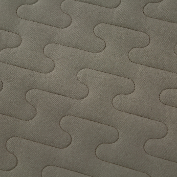 91家纺网 家纺一手货源 找家纺 OL家纺 2025春夏新款轻奢风针织云棉床盖夹绵防滑床该款四件套 灰色