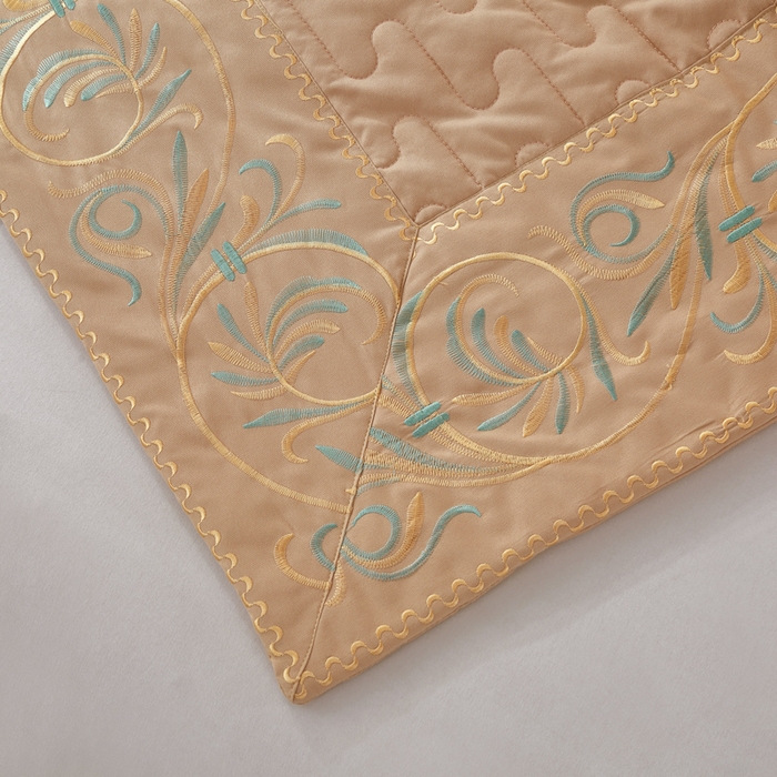 91家纺网 家纺一手货源 找家纺 OL家纺 2025春夏新款轻奢风针织云棉床盖夹绵防滑床盖款四件套 卡其