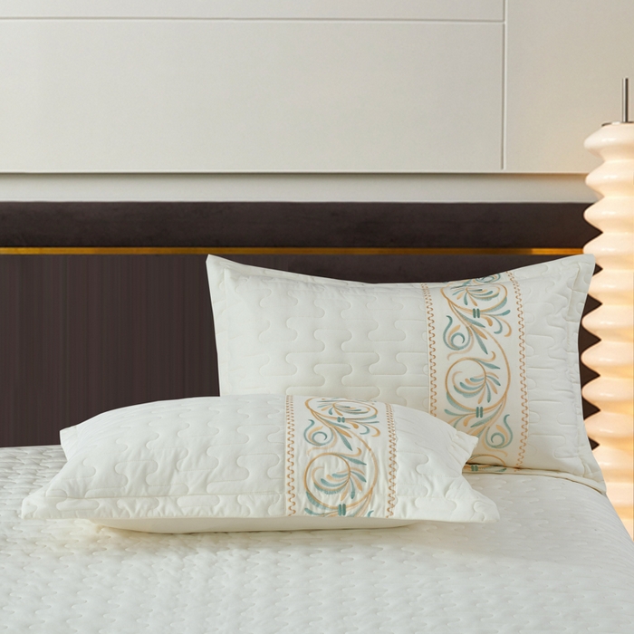 91家纺网 家纺一手货源 找家纺 OL家纺 2025春夏新款轻奢风针织云棉床盖夹绵防滑床该款四件套 米白