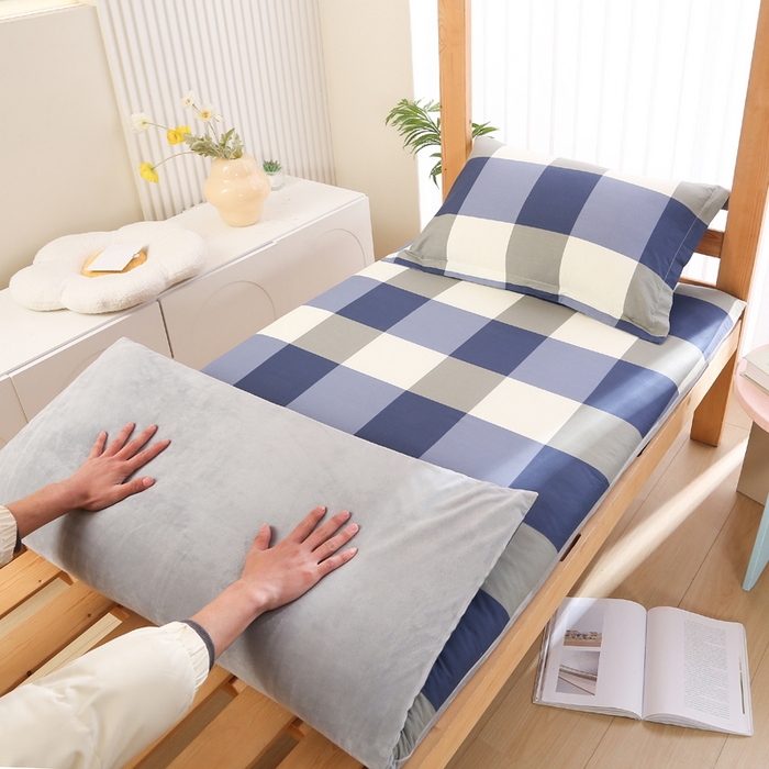 91家纺网 家纺一手货源 找家纺 凯森家纺 2025新款13372全棉床垫套学生床笠套单品褥子套懒人垫子套90x190学生上下铺宿舍寝室 格调-蓝+绒（婴儿绒）