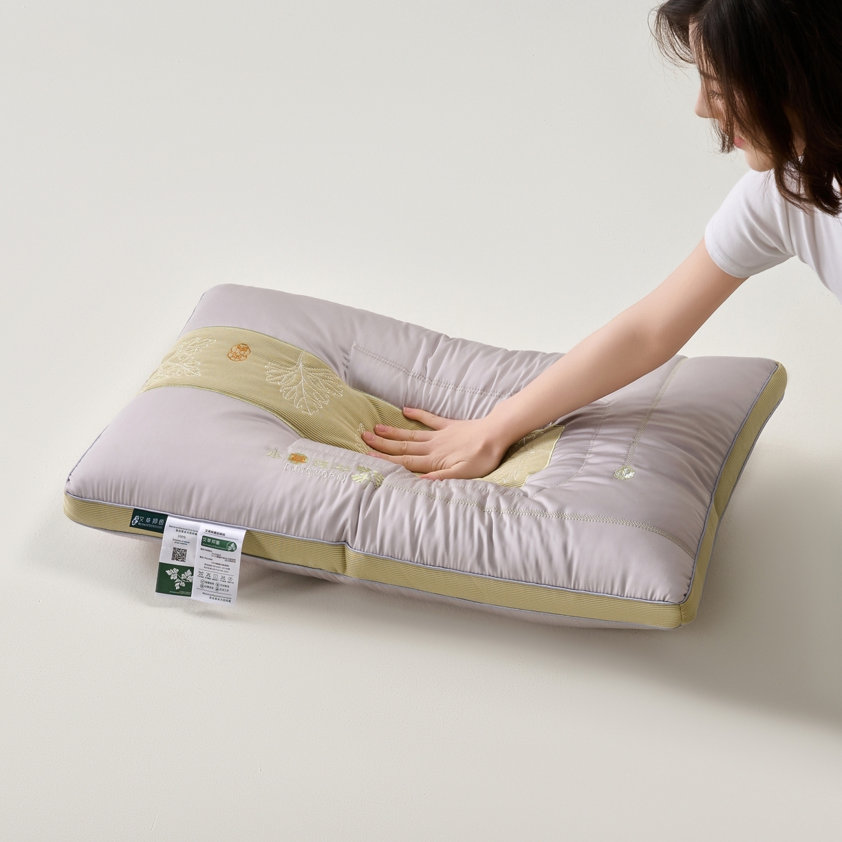 （总）怡薇格枕芯 2025新款新款艾草分区护颈枕头枕芯