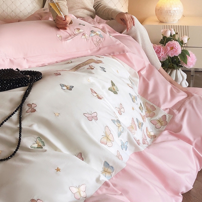 91家纺网 家纺一手货源 找家纺 （总）卡姿家纺 2025新款清新风格刺绣四件套-- 彩蝶