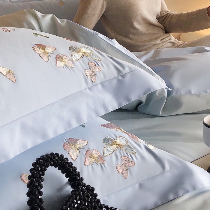 91家纺网 家纺一手货源 找家纺 卡姿家纺 2025新款清新风格刺绣四件套-- 彩蝶 彩蝶-蓝