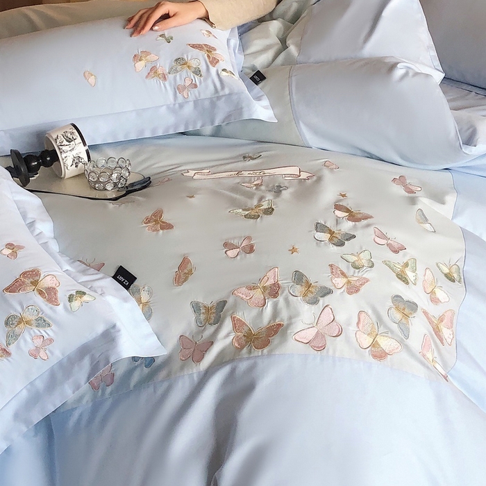 91家纺网 家纺一手货源 找家纺 卡姿家纺 2025新款清新风格刺绣四件套-- 彩蝶 彩蝶-蓝