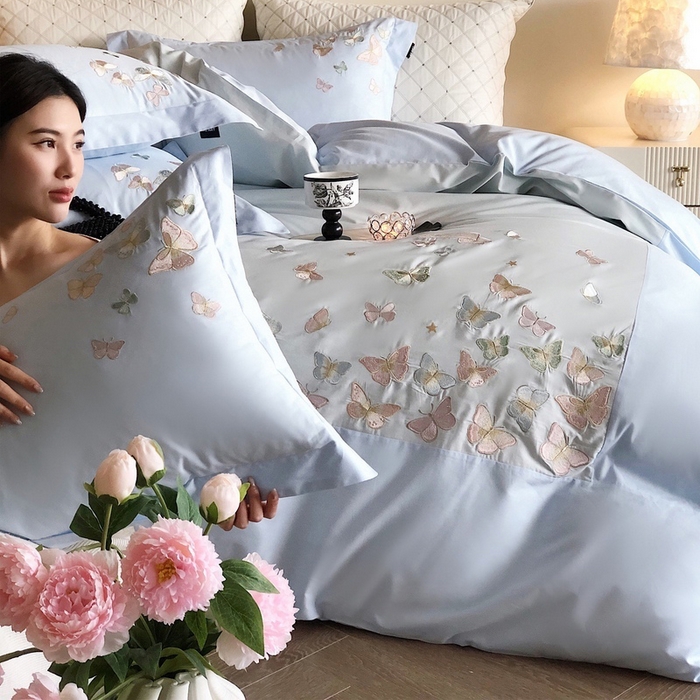 91家纺网 家纺一手货源 找家纺 卡姿家纺 2025新款清新风格刺绣四件套-- 彩蝶 彩蝶-蓝