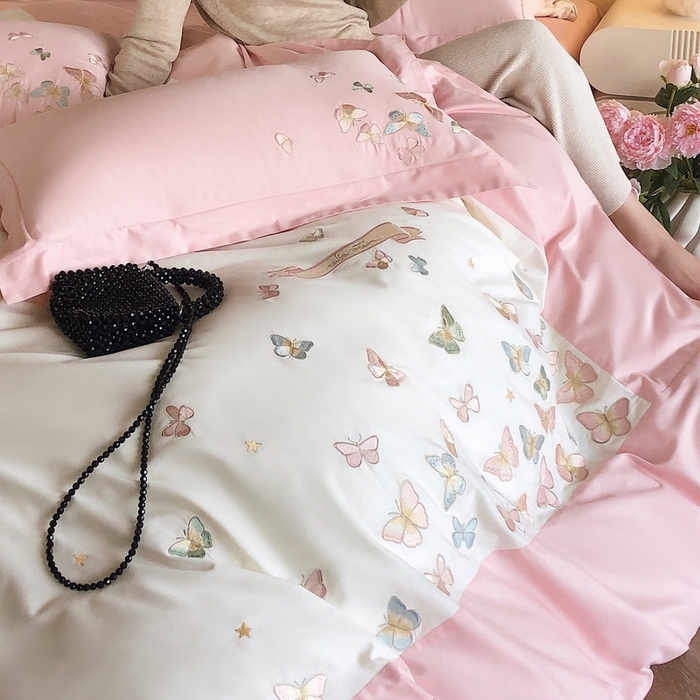 91家纺网 家纺一手货源 找家纺 卡姿家纺 2025新款清新风格刺绣四件套-- 彩蝶 彩蝶-粉