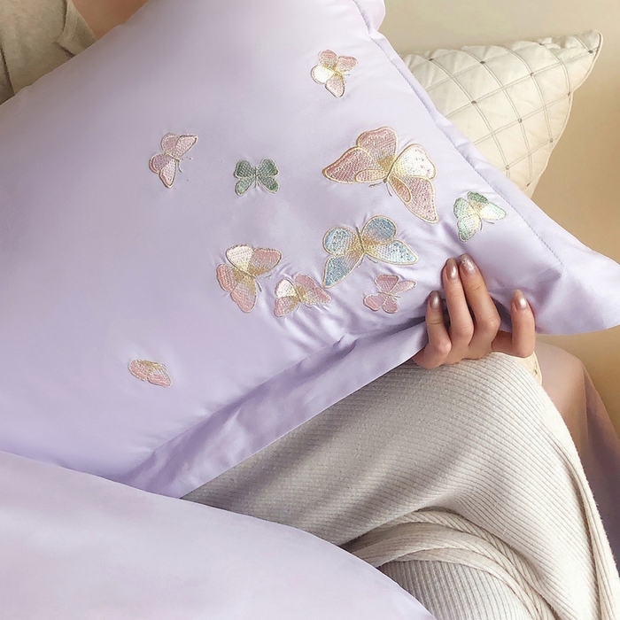 91家纺网 家纺一手货源 找家纺 卡姿家纺 2025新款清新风格刺绣四件套-- 彩蝶 彩蝶-紫