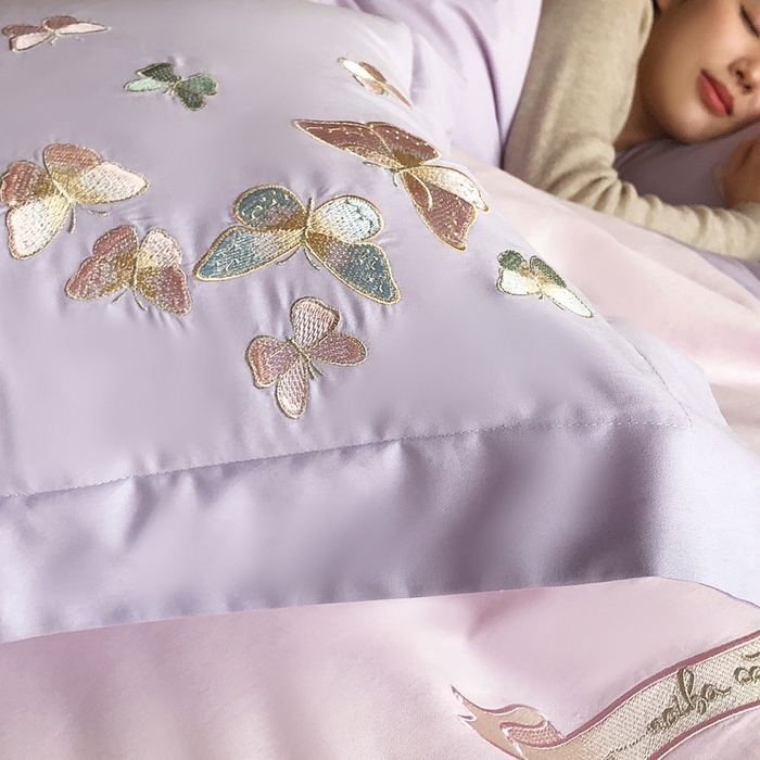 91家纺网 家纺一手货源 找家纺 卡姿家纺 2025新款清新风格刺绣四件套-- 彩蝶 彩蝶-紫