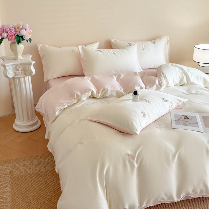 91家纺网 家纺一手货源 找家纺 蜜柚 2025新品60S奥地利兰精天丝小元素刺绣三件套四件套 浪漫樱花