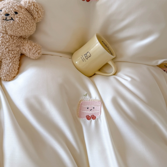 91家纺网 家纺一手货源 找家纺 蜜柚 2025新品60S奥地利兰精天丝小元素刺绣三件套四件套 三明治茶杯-紫