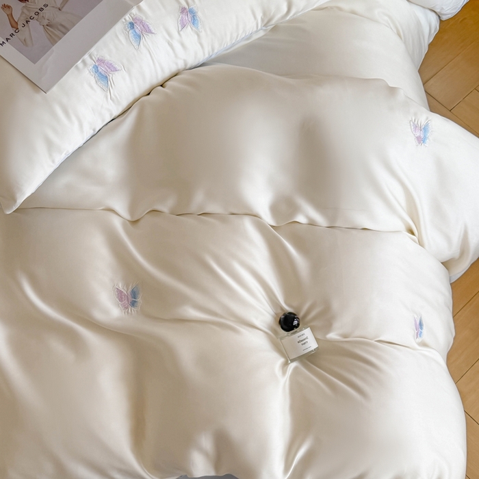 91家纺网 家纺一手货源 找家纺 蜜柚 2025新品60S奥地利兰精天丝小元素刺绣三件套四件套 紫蝴蝶