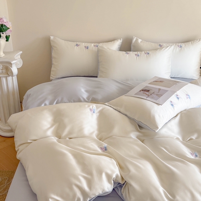 91家纺网 家纺一手货源 找家纺 蜜柚 2025新品60S奥地利兰精天丝小元素刺绣三件套四件套 紫蝴蝶