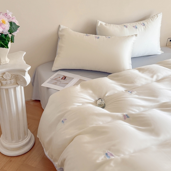 91家纺网 家纺一手货源 找家纺 蜜柚 2025新品60S奥地利兰精天丝小元素刺绣三件套四件套 紫蝴蝶