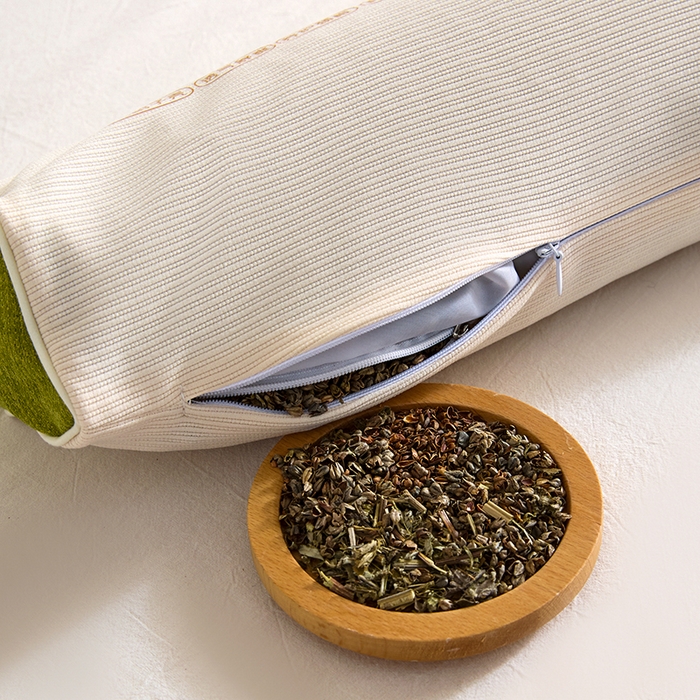 91家纺网 家纺一手货源 找家纺 微枕芯  2025新款柏福系列-草本养生牵引枕 柏福牵引颈椎枕圆柱款绿色边一对装