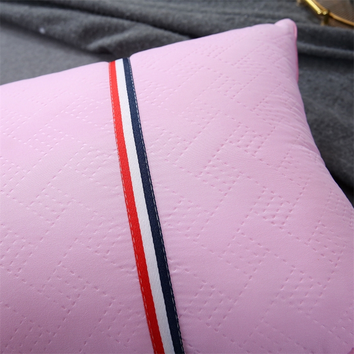 91家纺网 家纺一手货源 找家纺 佳尚枕芯 2025新款水洗枕芯家用枕头酒店宾馆枕头芯学生羽丝绒枕头枕芯 压花吊带粉红 600克