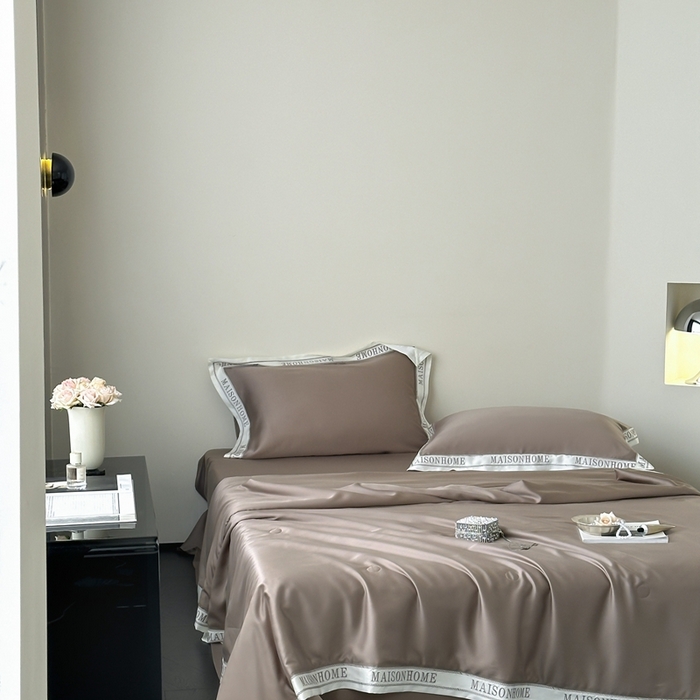 91家纺网 家纺一手货源 找家纺 汇庭 2025新款蒂普特夏被 咖色