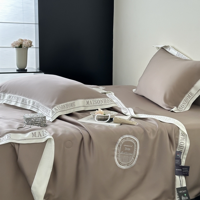 91家纺网 家纺一手货源 找家纺 汇庭 2025新款蒂普特夏被 咖色