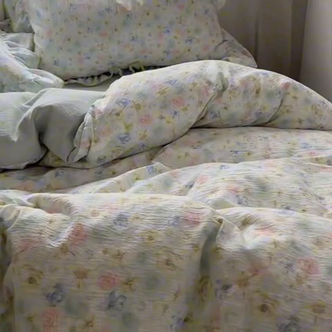 91家纺网 家纺一手货源 找家纺 春光里 2025新款亲肤舒适木棉皱皱纱花边四件套 绿野