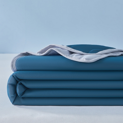 91家纺网 家纺一手货源 找家纺 安琪家纺 2025新款跨境爆品temu希音TK外贸波浪格凉感丝夏被 波浪格-深蓝