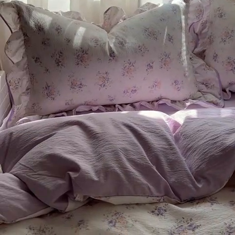 91家纺网 家纺一手货源 找家纺 春光里 2025新款亲肤舒适木棉皱皱纱花边四件套 紫风铃