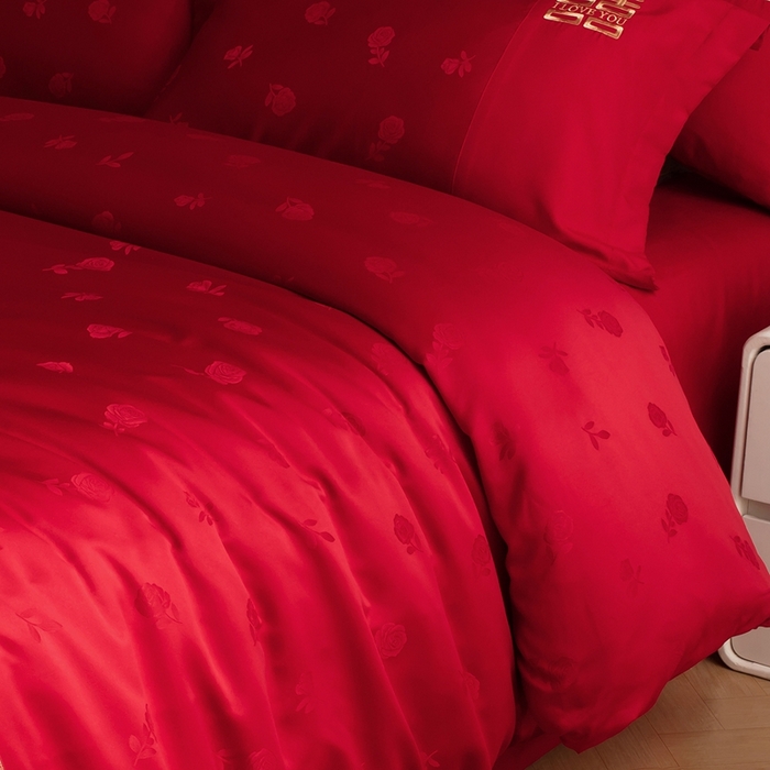 91家纺网 家纺一手货源 找家纺 卓缦家纺 2025新款提花刺绣婚庆四件套 热情玫瑰