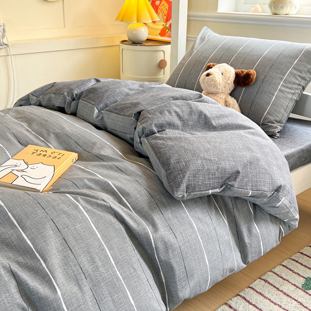 91家纺网 家纺一手货源 找家纺 西引力 2025新款全棉印花学生宿舍三件套四件套 布鲁斯