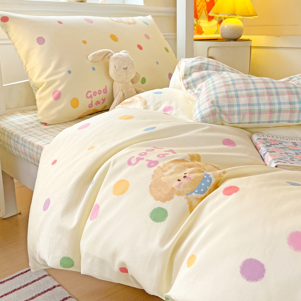 91家纺网 家纺一手货源 找家纺 西引力 2025新款全棉印花学生宿舍三件套四件套 假日小狗