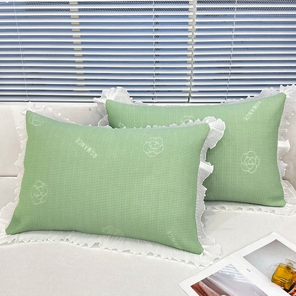 91家纺网 家纺一手货源 找家纺 芯宜佳 2025年新款冰豆豆花边单人枕套 山茶花-绿