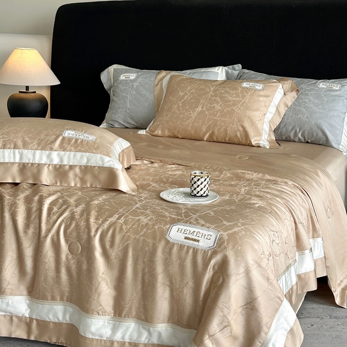 91家纺网 家纺一手货源 找家纺 馨蕊家居 2025新款LF奥地利兰精天丝夏被-云瑾 夏被云瑾-香槟