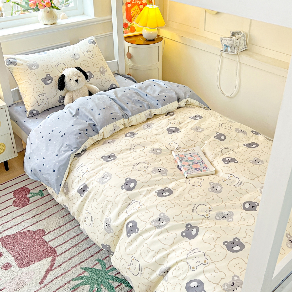 91家纺网 家纺一手货源 找家纺 西引力 2025新款全棉印花学生宿舍三件套四件套 影子熊