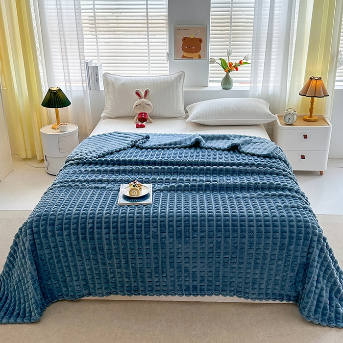 91家纺网 家纺一手货源 找家纺 （总）芸锦豪 2025新款仿裘皮格子抽条毛毯-卷边款