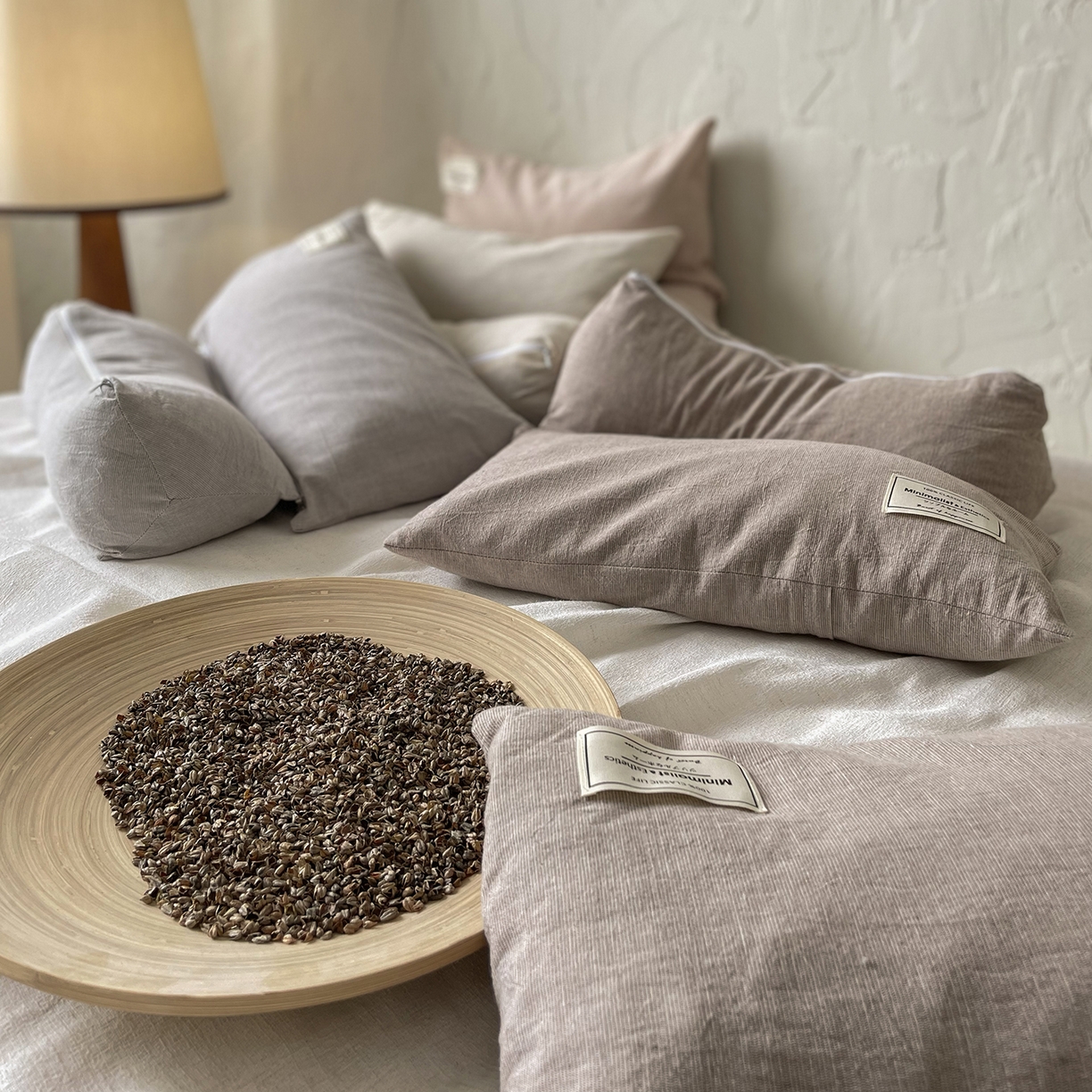 91家纺网 家纺一手货源 找家纺 （总）番茄+ 2025新款三角牵引组合枕棉麻荞麦枕