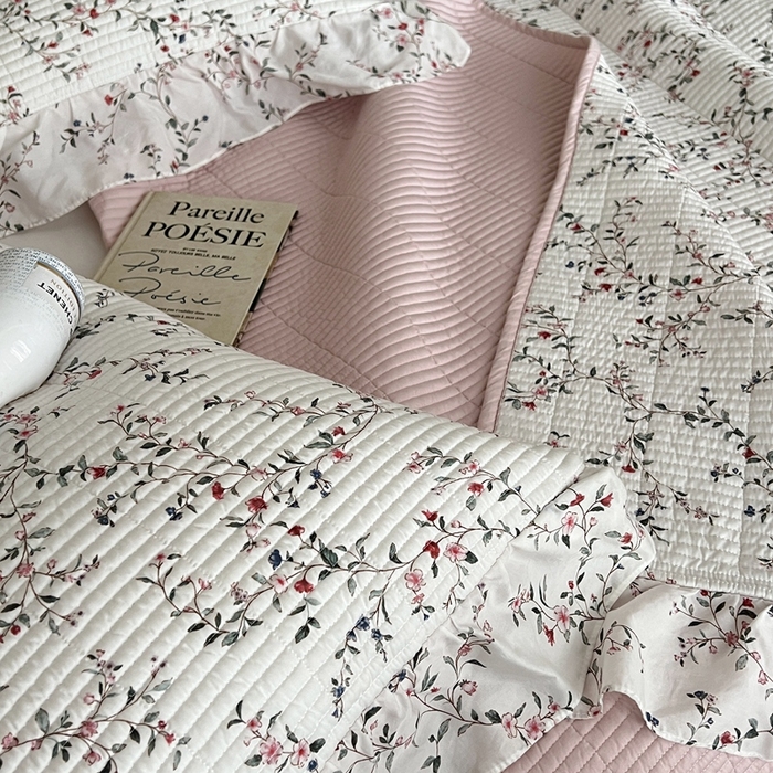 91家纺网 家纺一手货源 找家纺 2025新款悠扬床盖三件套 茶枝粉花