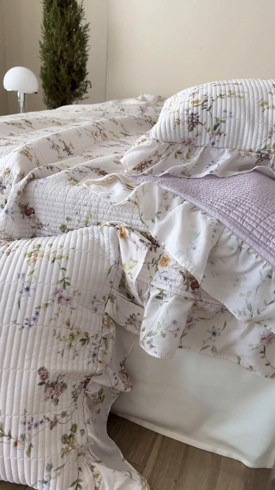 91家纺网 家纺一手货源 找家纺 2025新款悠扬床盖三件套 茶枝紫花