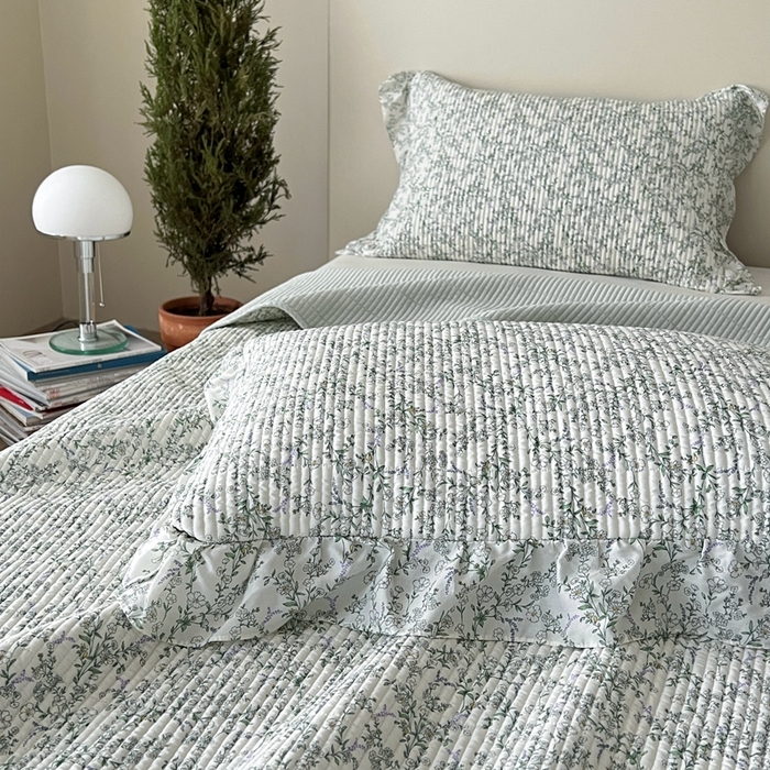 91家纺网 家纺一手货源 找家纺 2025新款悠扬床盖三件套 山茶花