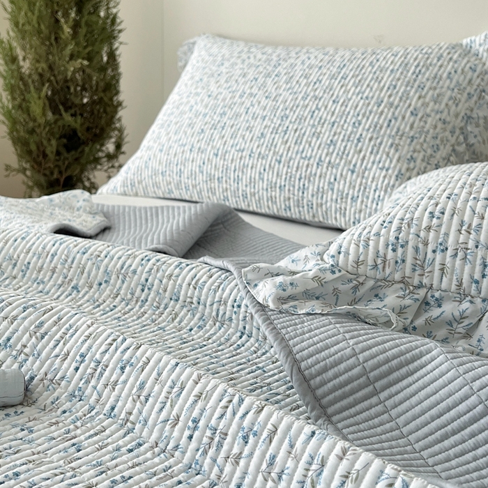 91家纺网 家纺一手货源 找家纺 2025新款悠扬床盖三件套 四叶青