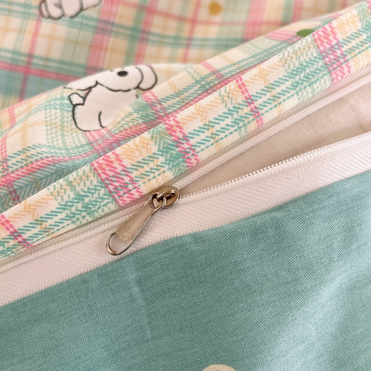 91家纺网 家纺一手货源 找家纺 铭成家纺 2025新款全棉印花学生三件套系列（提供买家秀） 彩虹格小狗