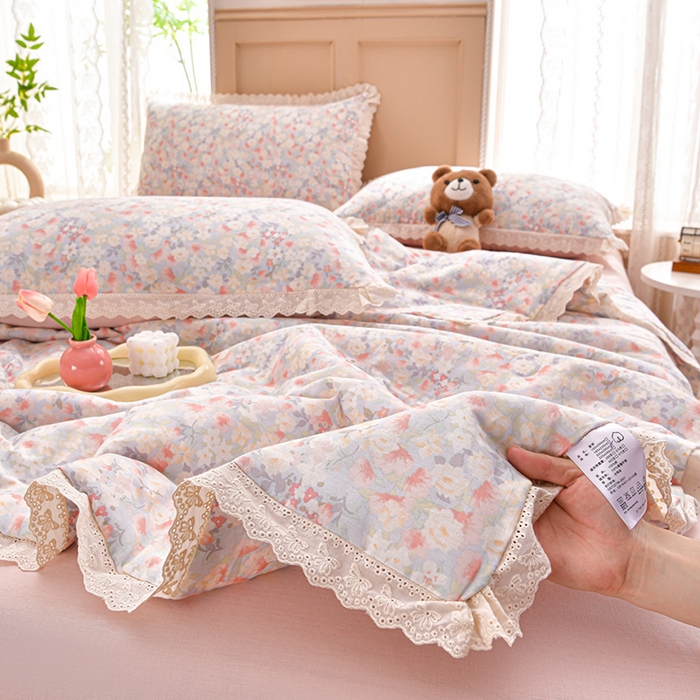 91家纺网 家纺一手货源 找家纺 绘萱家居 2025新款100%全棉双层纱花边床裙款夏被四件套