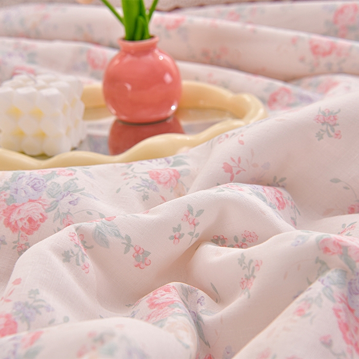 91家纺网 家纺一手货源 找家纺 绘萱家居 2025新款100%全棉双层纱花边床裙款夏被四件套